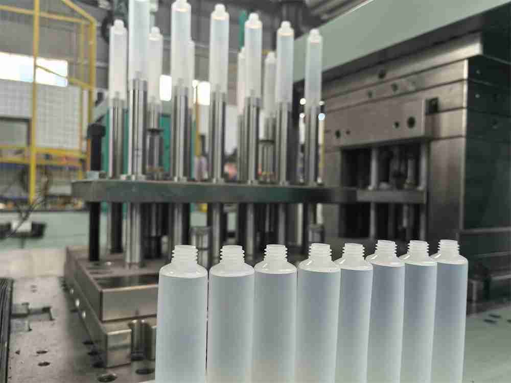 What is the ejection device of an injection molding machine ...